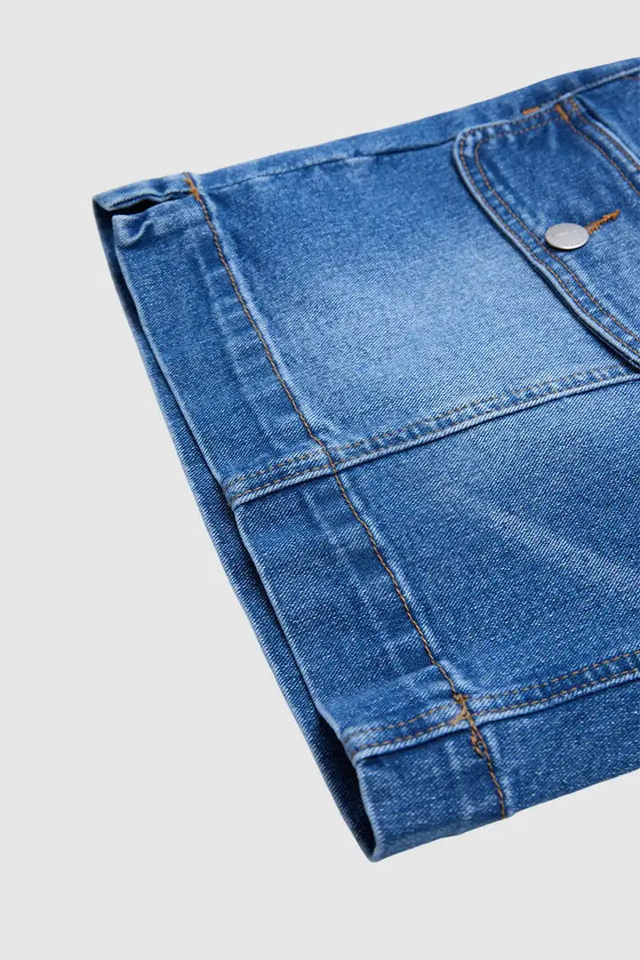 Wash Flap Pocket Split Hem Mid Rise Mid Thigh Cargo Denim Shorts Without Belt