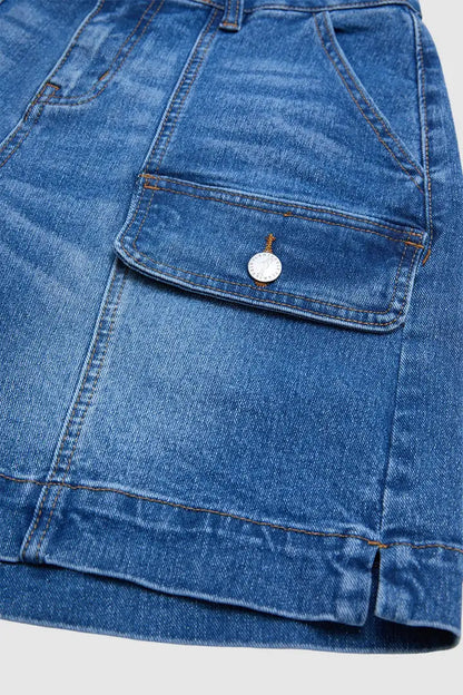 Wash Flap Pocket Split Hem Mid Rise Mid Thigh Cargo Denim Shorts Without Belt