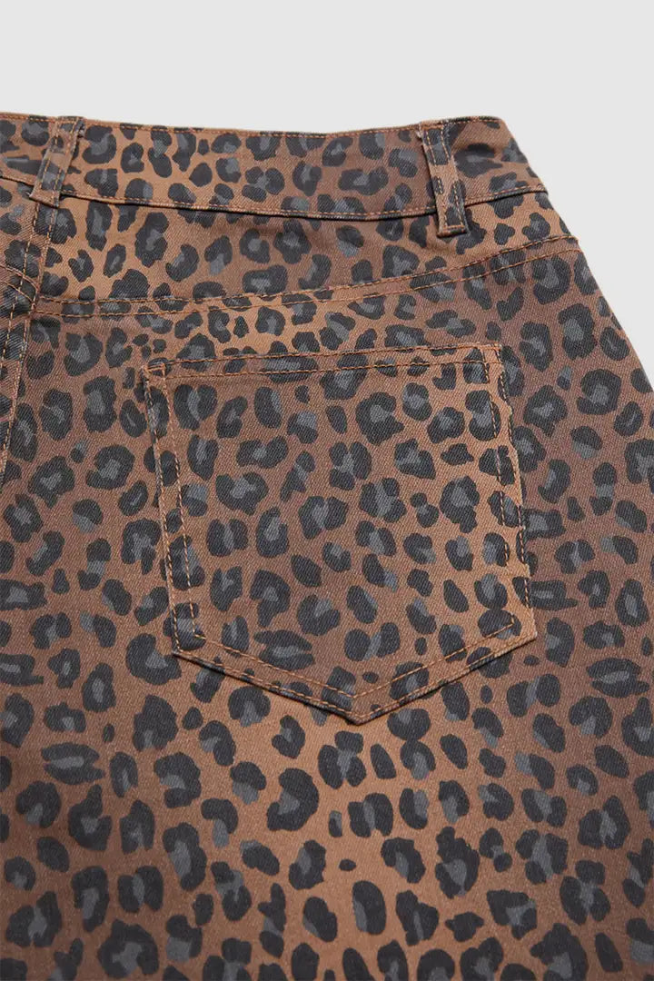 Leopard Print Roll Hem Patch Pocket Mid Waist Straight Leg Cropped Pants